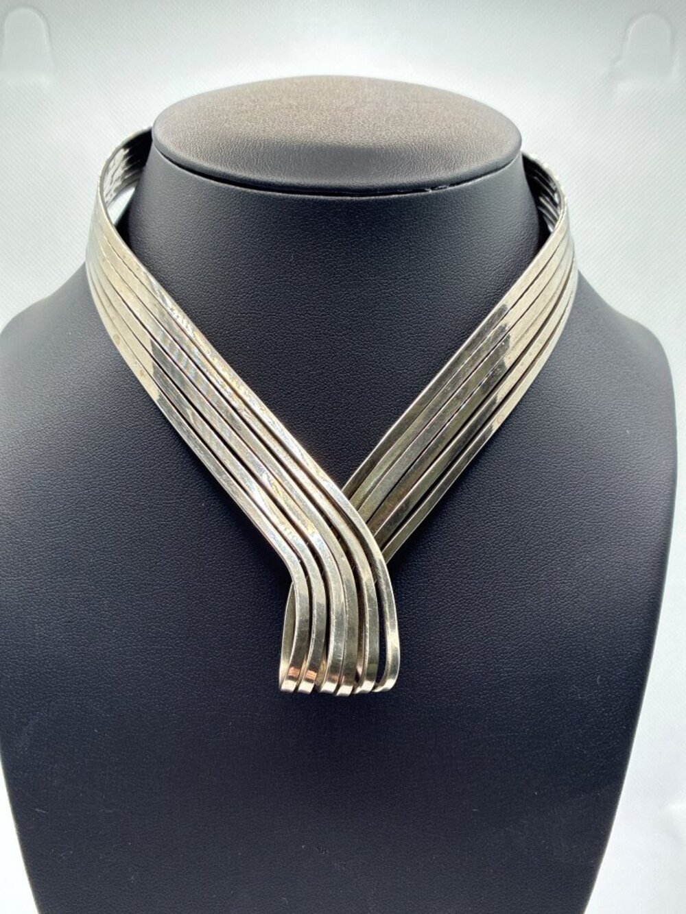 Silver-Tone Metal Collar Chocker Necklace Layered Design Statement Modernist